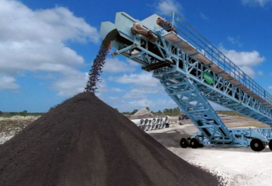 什么是堆料输送机